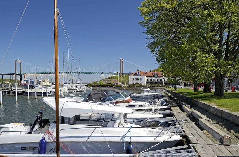 Dockyard 3*
